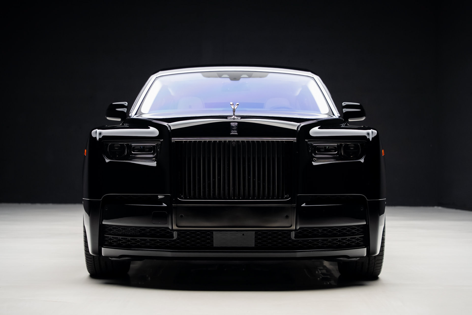 Used 2024 Rolls-Royce Phantom Extended Wheelbase RWD image 9