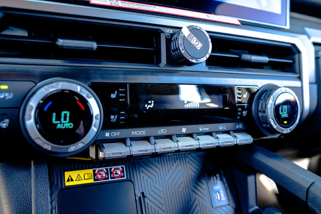 New 2026 Toyota 4Runner Limited AWD/4WD image 35