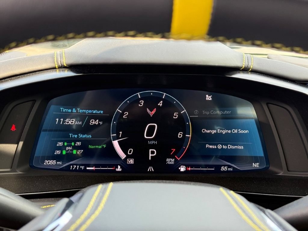 Used 2024 Chevrolet Corvette Stingray Premium Conv w/ Z51 Performance Package RWD image 36