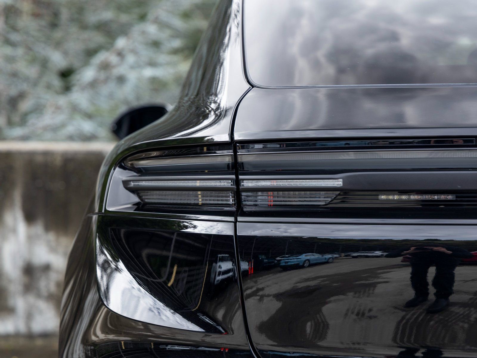 Certified 2025 Porsche Macan Electric image 20