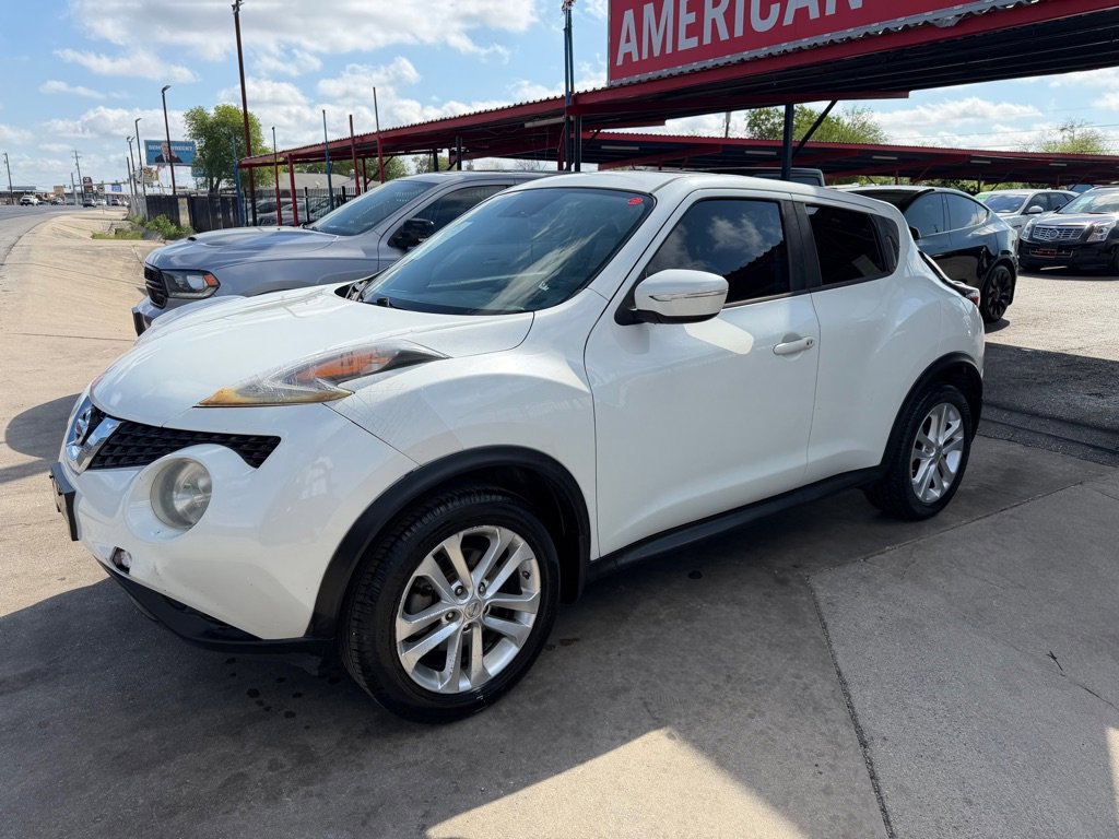 Used 2016 Nissan Juke SV FWD image 2