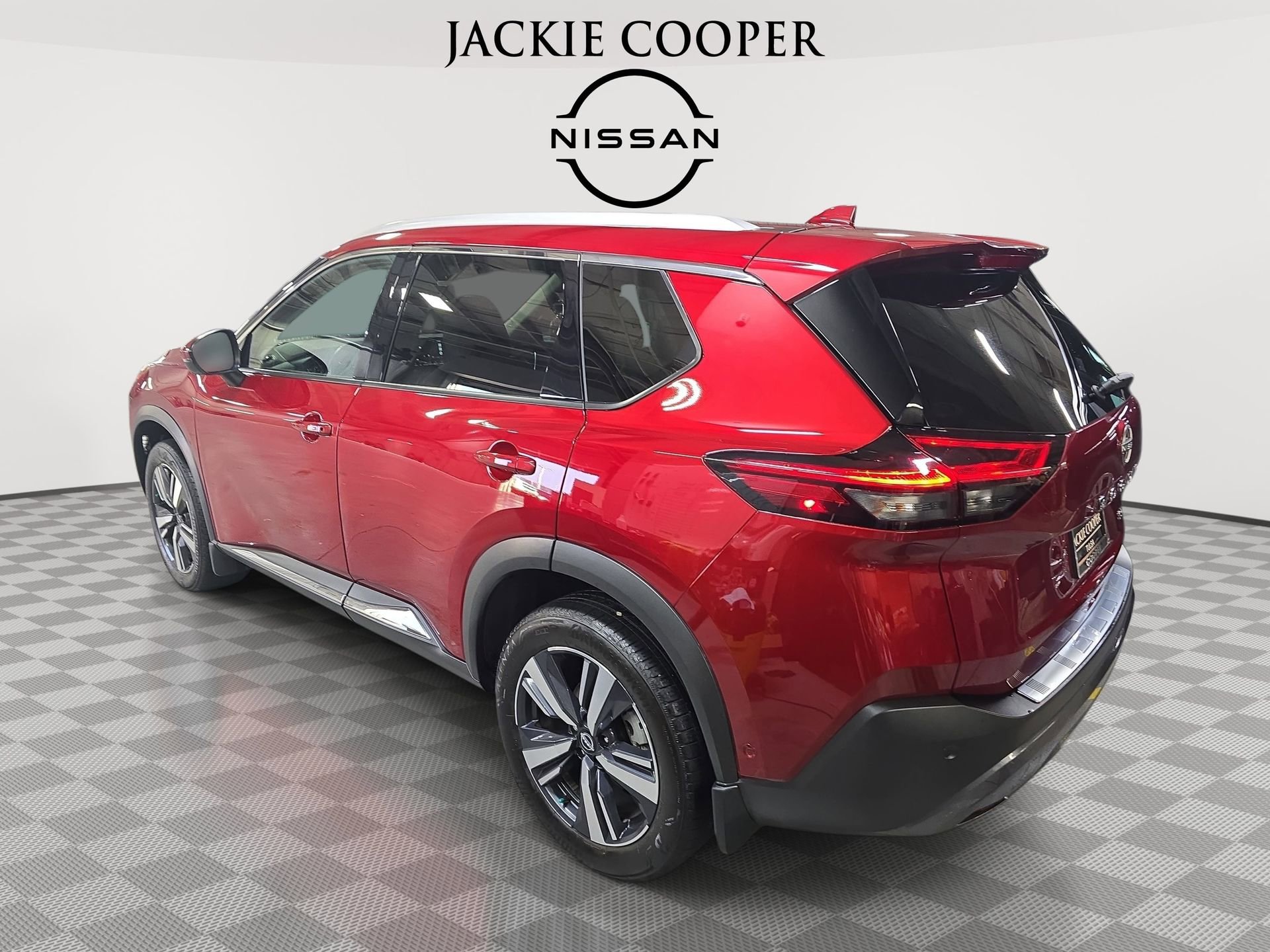 Used 2023 Nissan Rogue SL w/ SL Premium Package FWD image 7