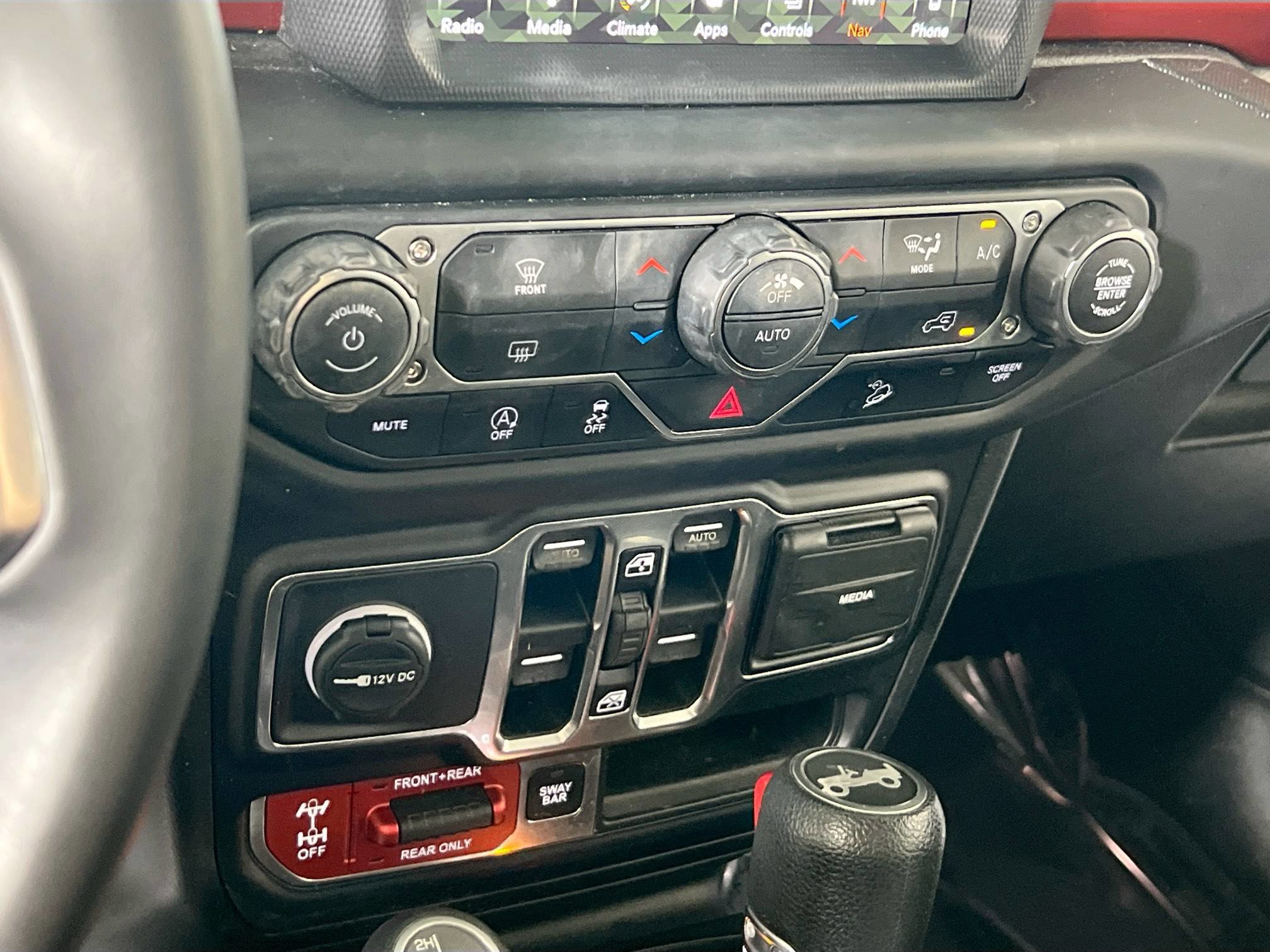 Used 2018 Jeep Wrangler Unlimited Rubicon image 16