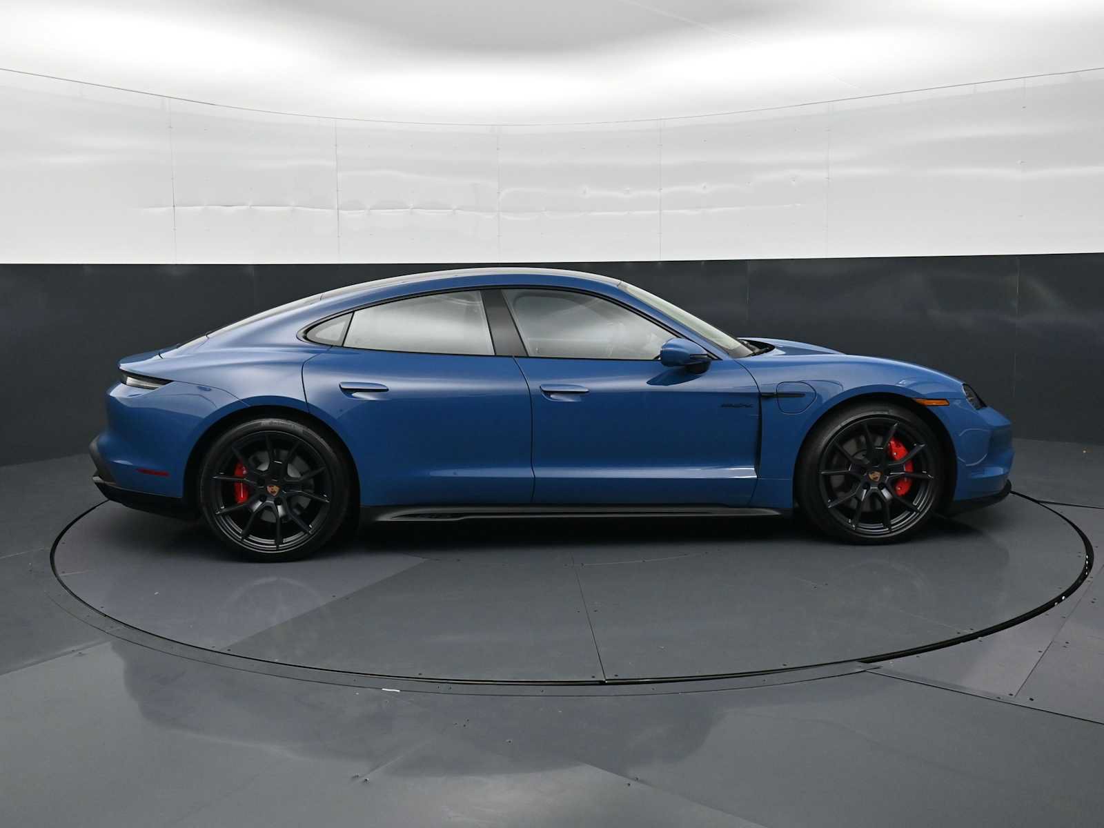 New 2026 Porsche Taycan GTS AWD/4WD image 27
