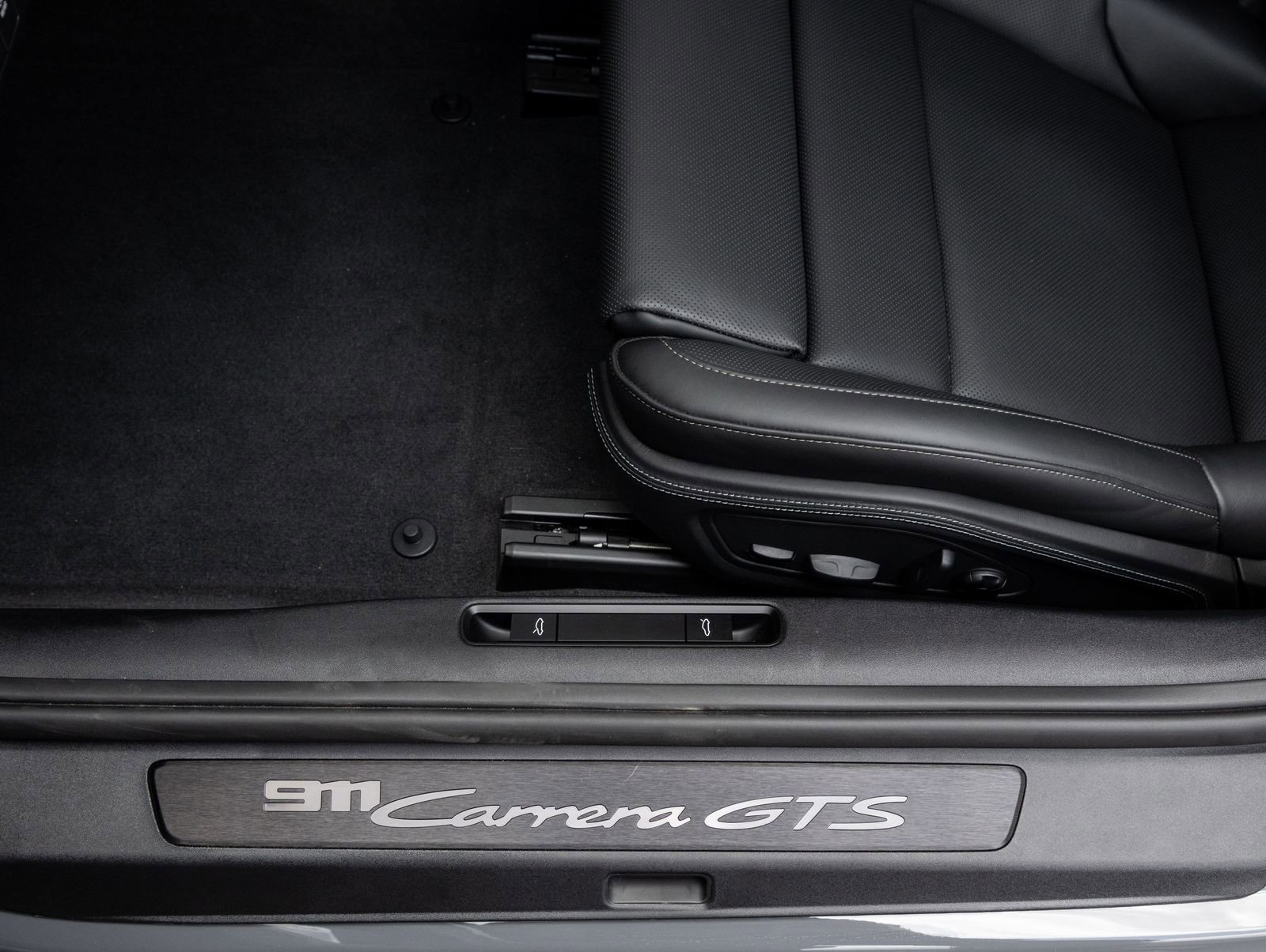 Used 2025 Porsche 911 Carrera GTS image 23