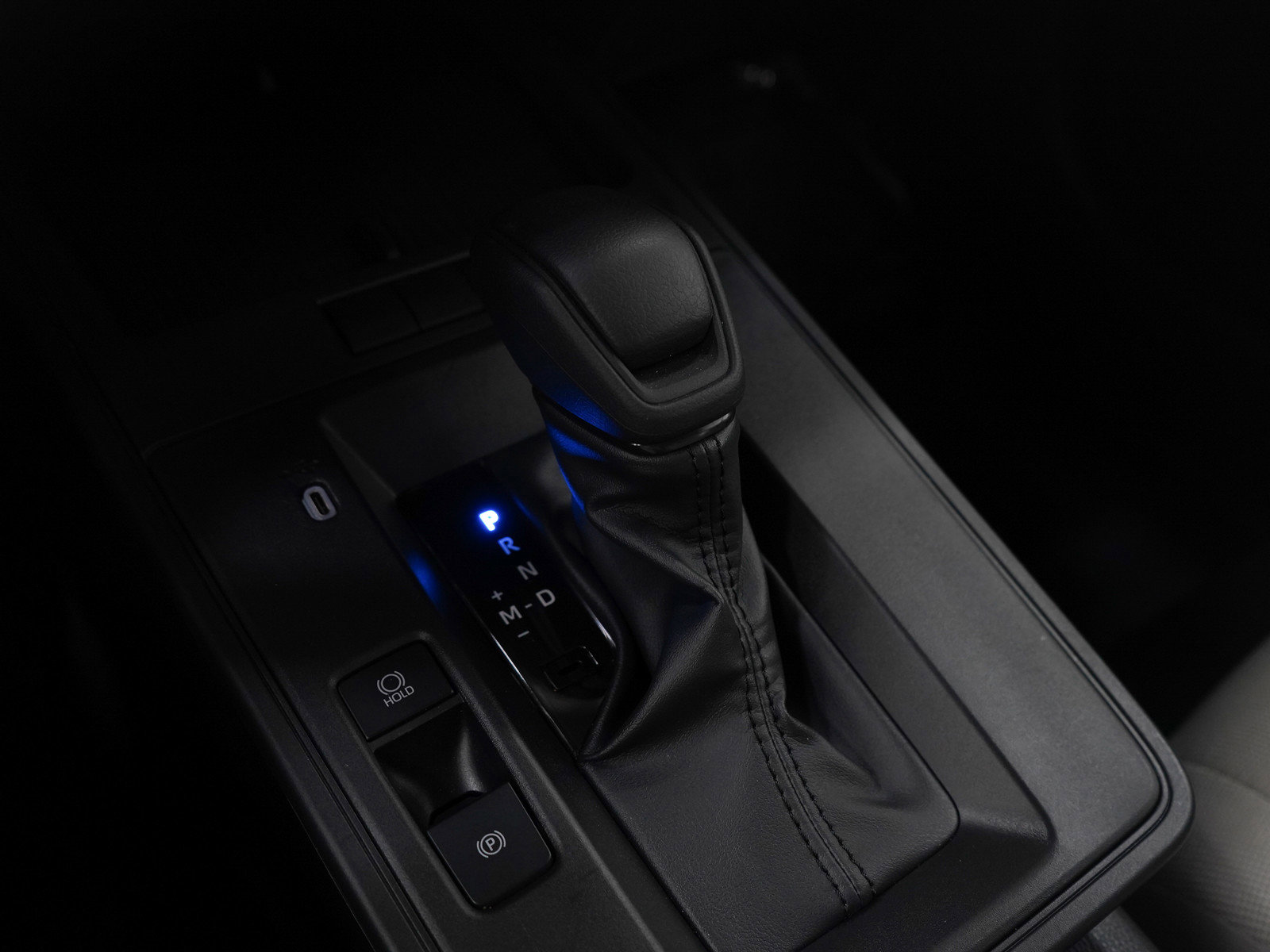 Used 2026 Toyota Corolla Cross L image 22