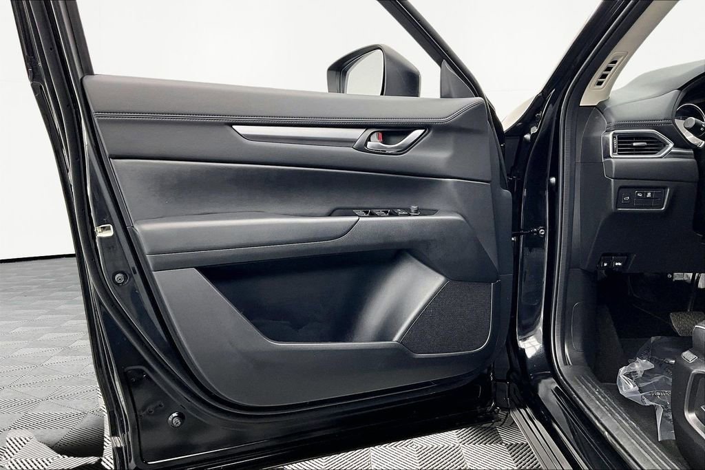 Used 2025 MAZDA CX-5 AWD 2.5 S w/ Preferred Package image 23