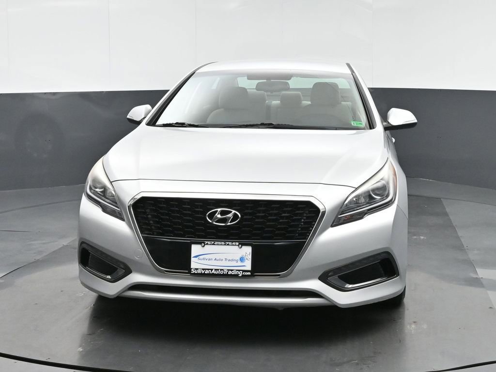 Used 2016 Hyundai Sonata SE image 2