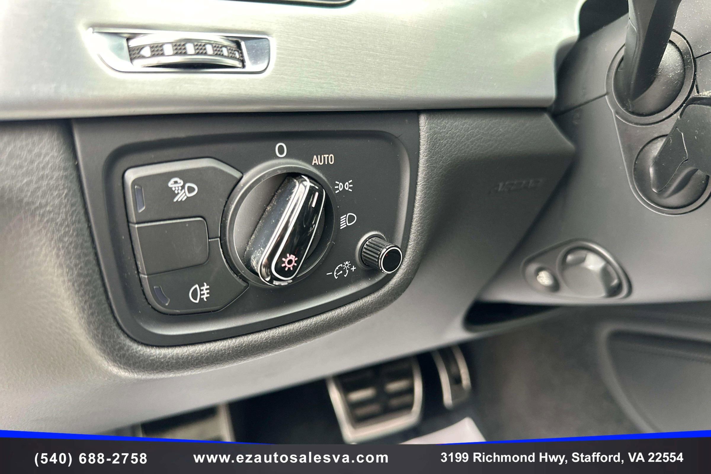 Used 2014 Audi S8 image 21