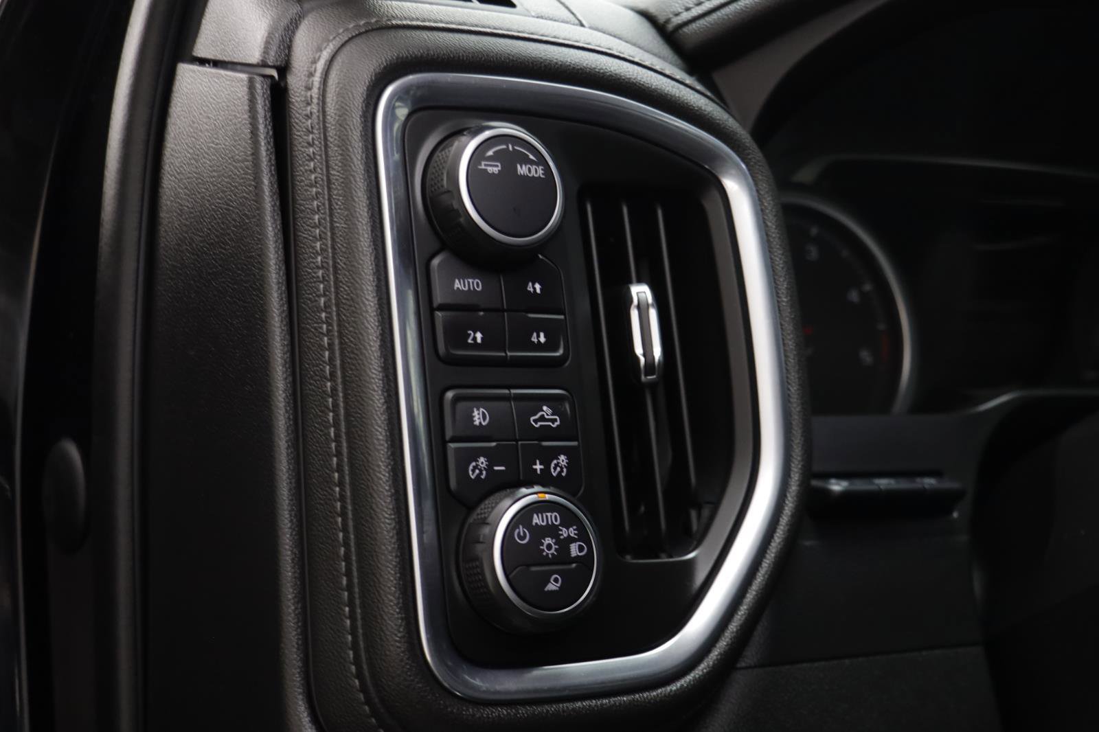 Used 2020 Chevrolet Silverado 3500 LTZ w/ LTZ Plus Package image 9