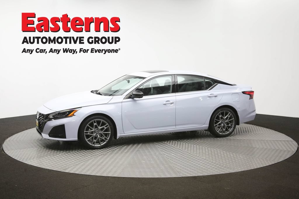 Used 2023 Nissan Altima 2.0 SR FWD image 58