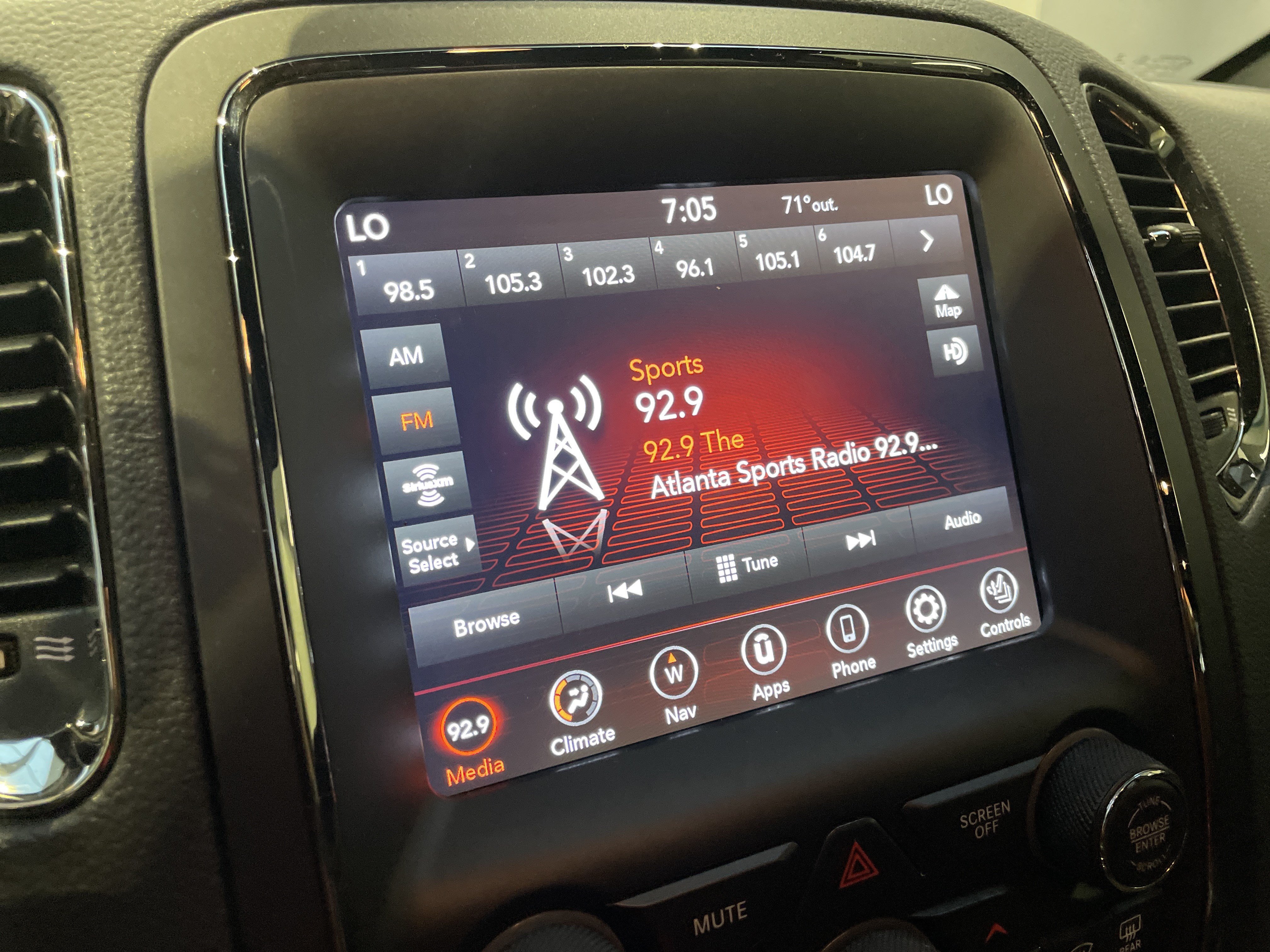 Used 2020 Dodge Durango R/T w/ Blacktop Package RWD image 25