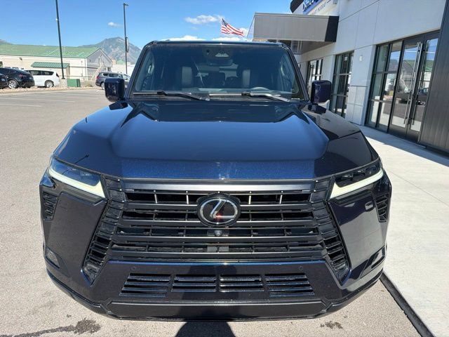 Used 2024 Lexus GX 550 w/ Accessory Package (2T) AWD/4WD image 2