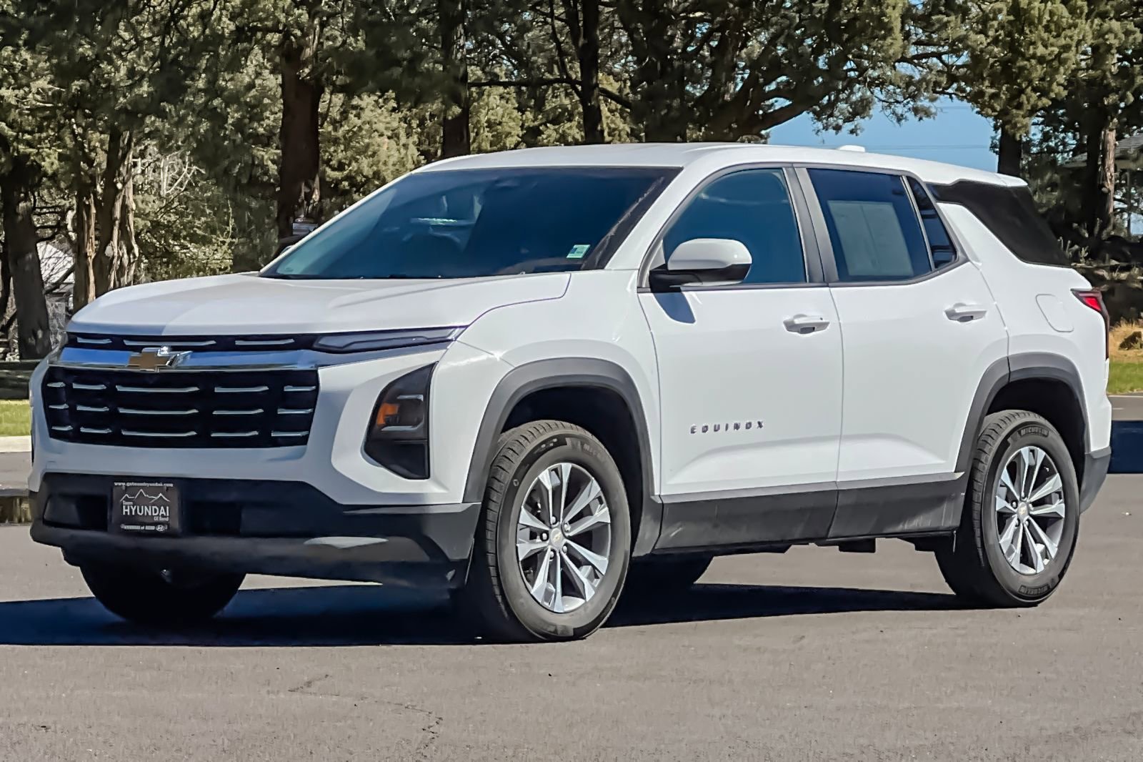 Used 2025 Chevrolet Equinox LT AWD/4WD image 9