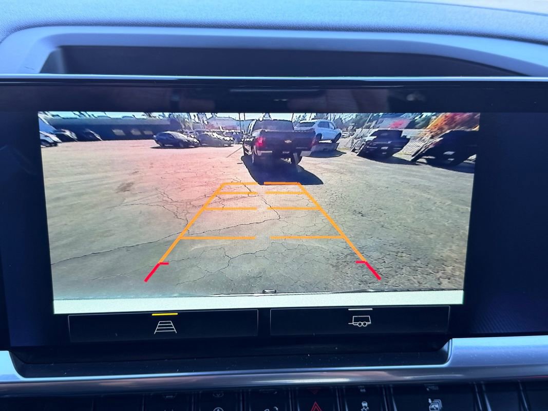 Used 2023 Chevrolet Silverado 1500 LT image 37