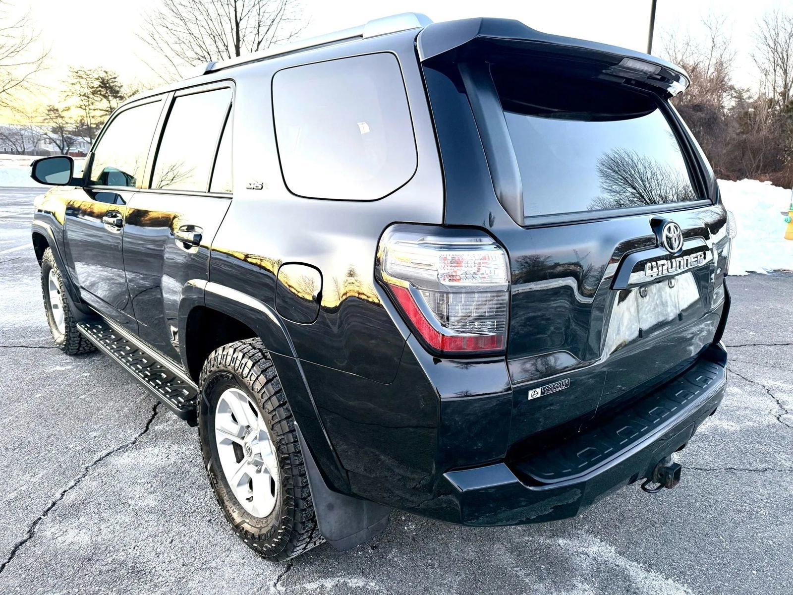 Used 2017 Toyota 4Runner Limited image 8