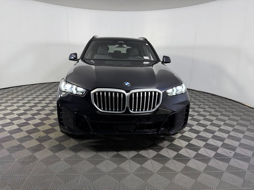 Used 2026 BMW X5 xDrive40i AWD/4WD image 3