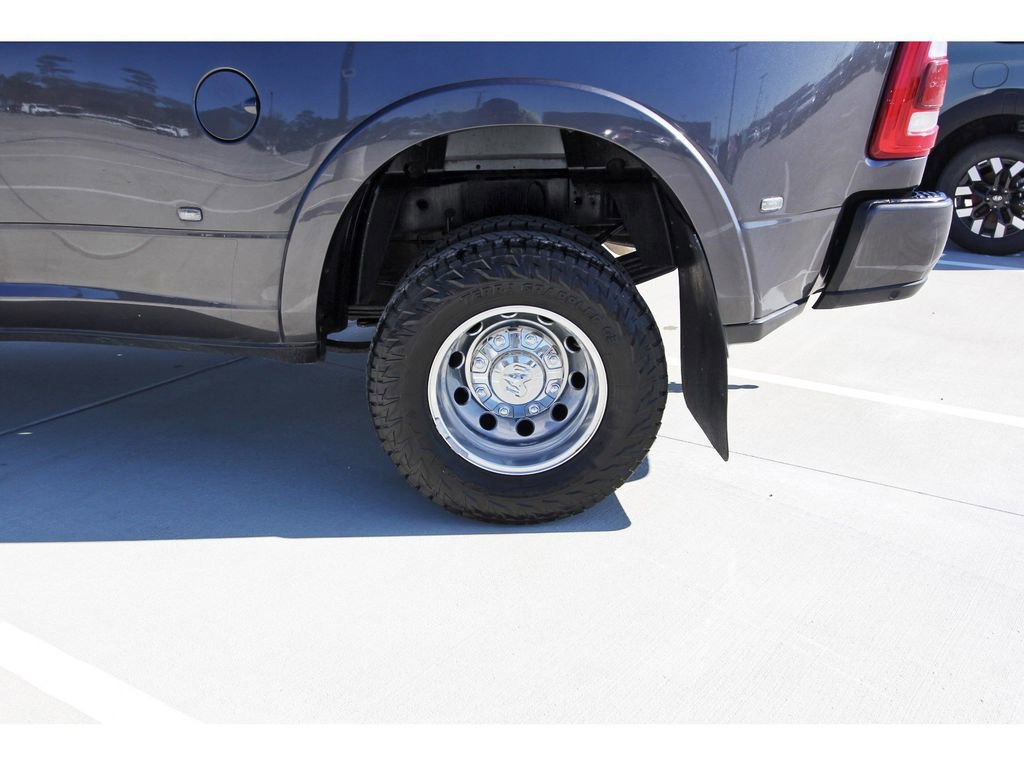 Used 2024 RAM 3500 Limited image 29