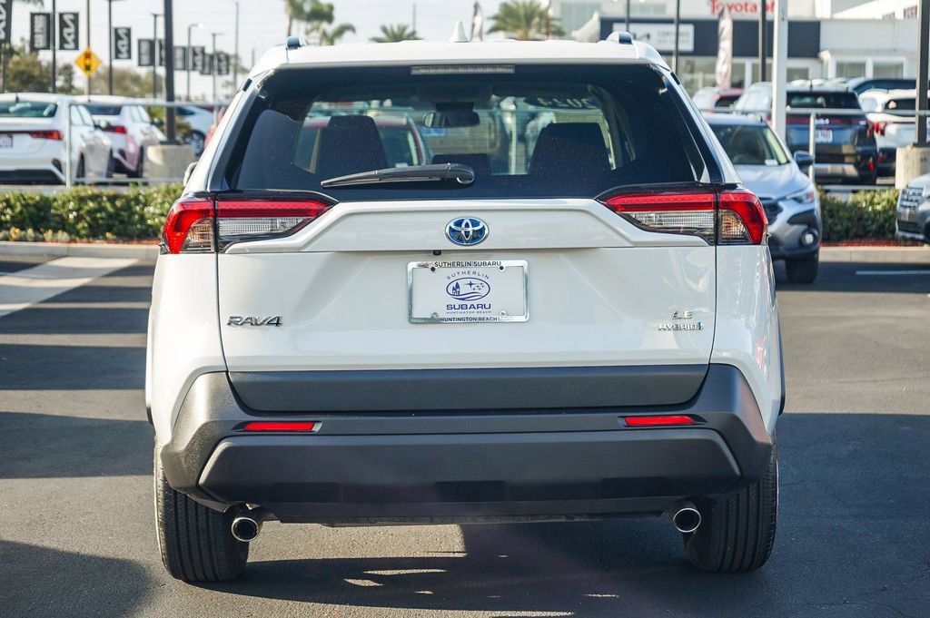 Used 2024 Toyota RAV4 LE AWD/4WD image 6