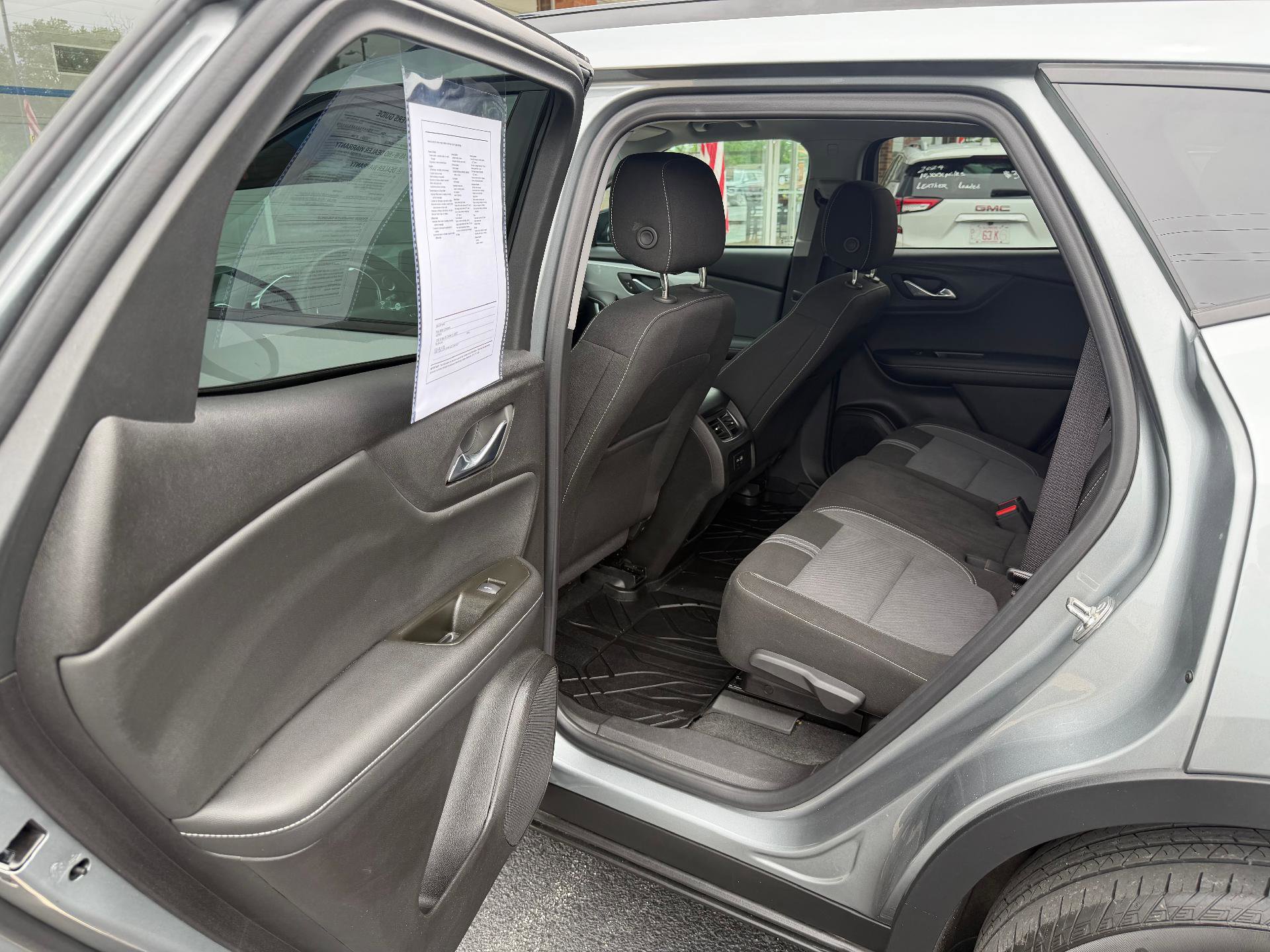 Used 2024 Chevrolet Blazer LT w/ Convenience Package FWD image 13