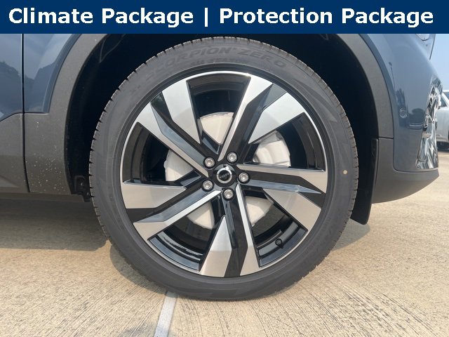 New 2026 Volvo XC40 B5 Ultra w/ Climate Package image 10