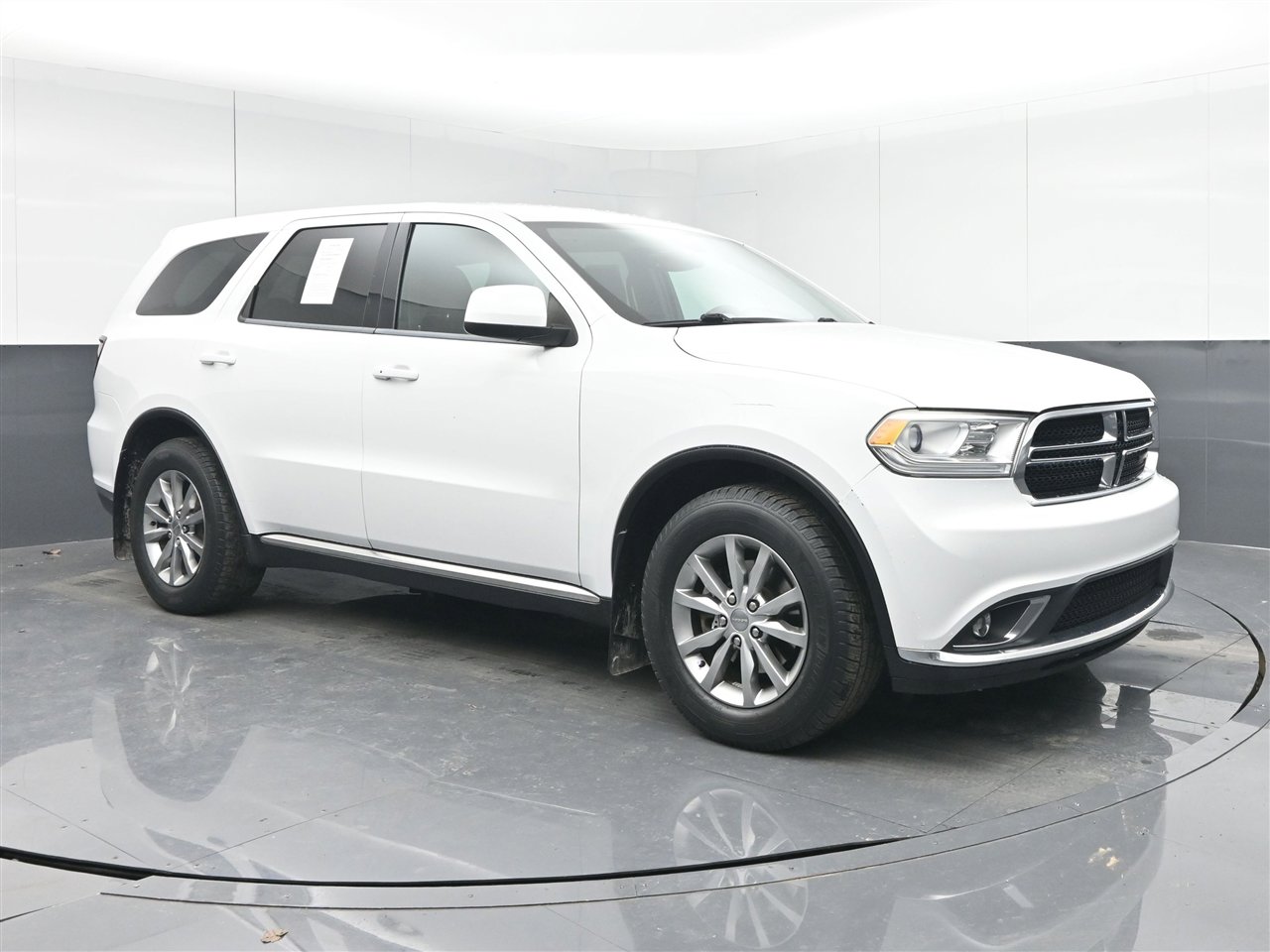 Used 2017 Dodge Durango SXT w/ 3rd Row Seating Group image 3