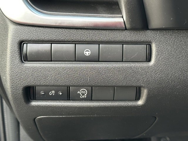 Used 2023 Nissan Rogue SV image 23