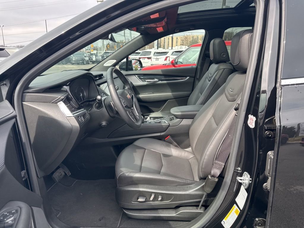 Used 2025 Cadillac XT5 Premium Luxury image 18