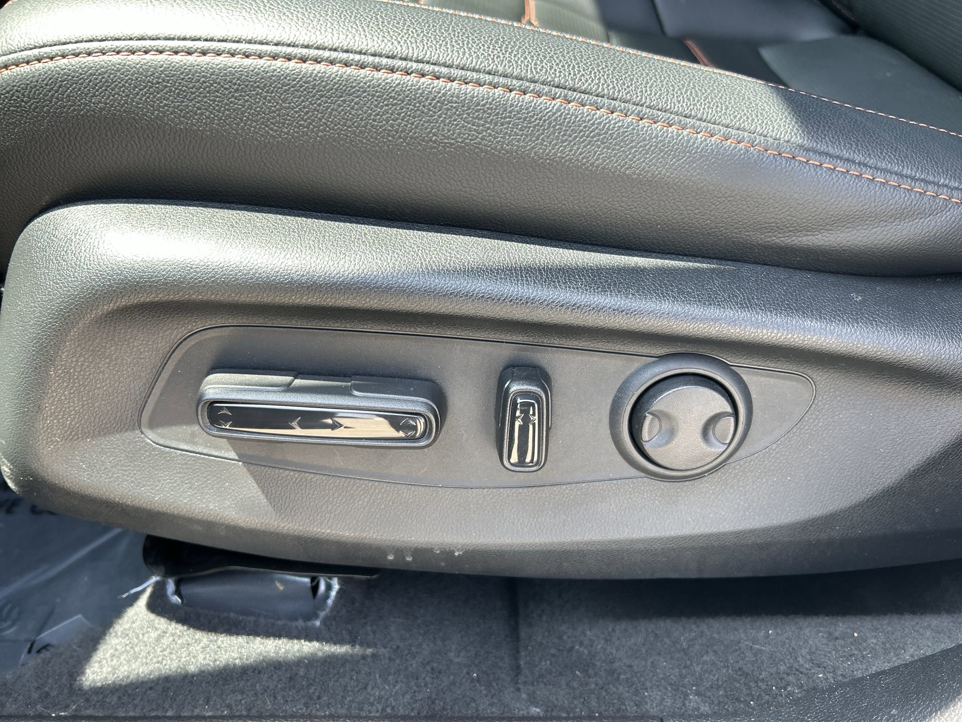 Used 2025 Honda CR-V Sport Touring image 14