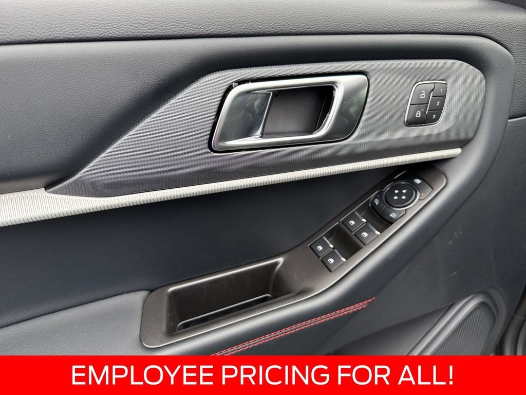 New 2026 Ford Explorer ST-Line w/ ST-Line Street Pack AWD/4WD image 21