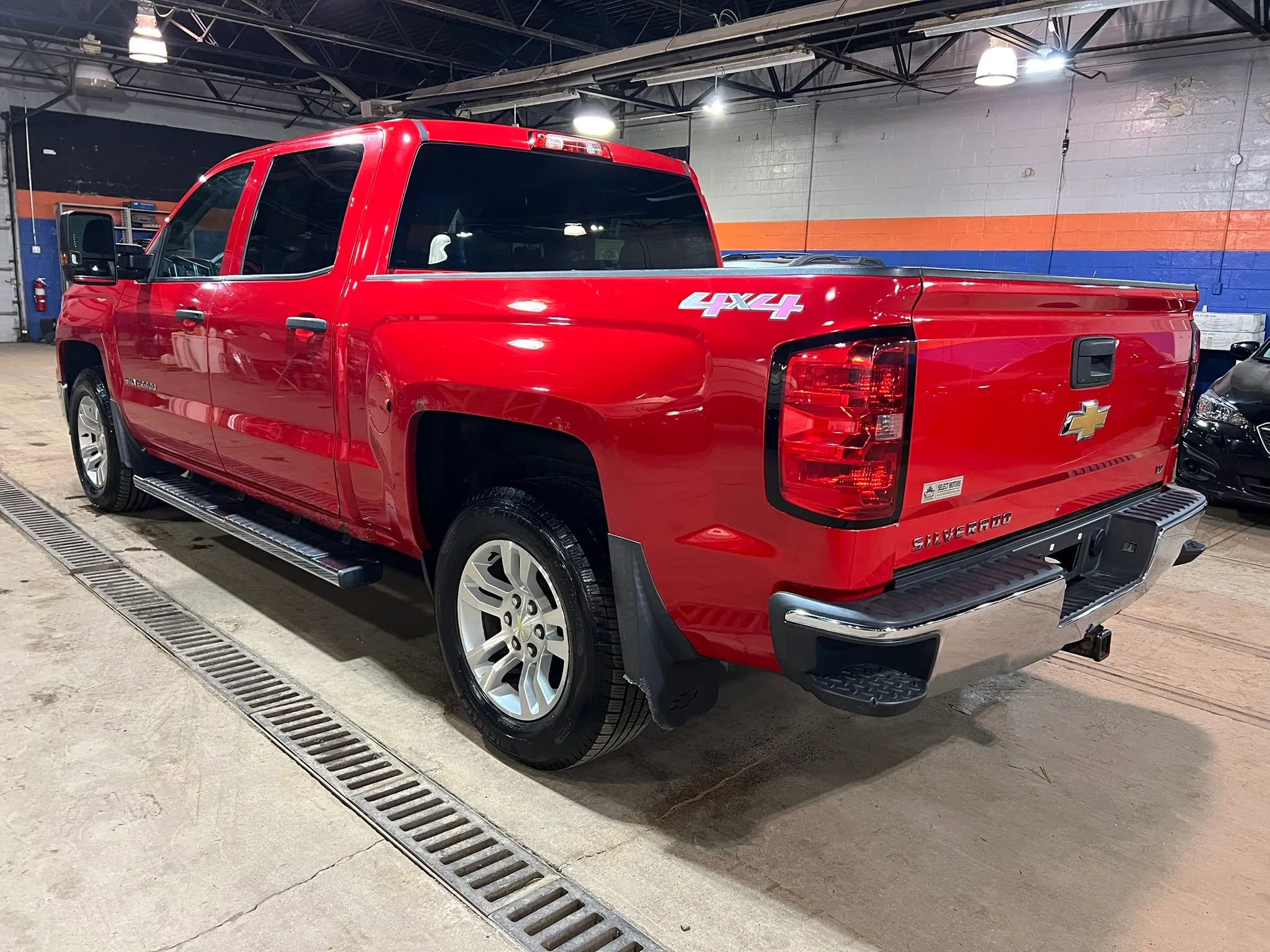 Used 2014 Chevrolet Silverado 1500 LT AWD/4WD image 6
