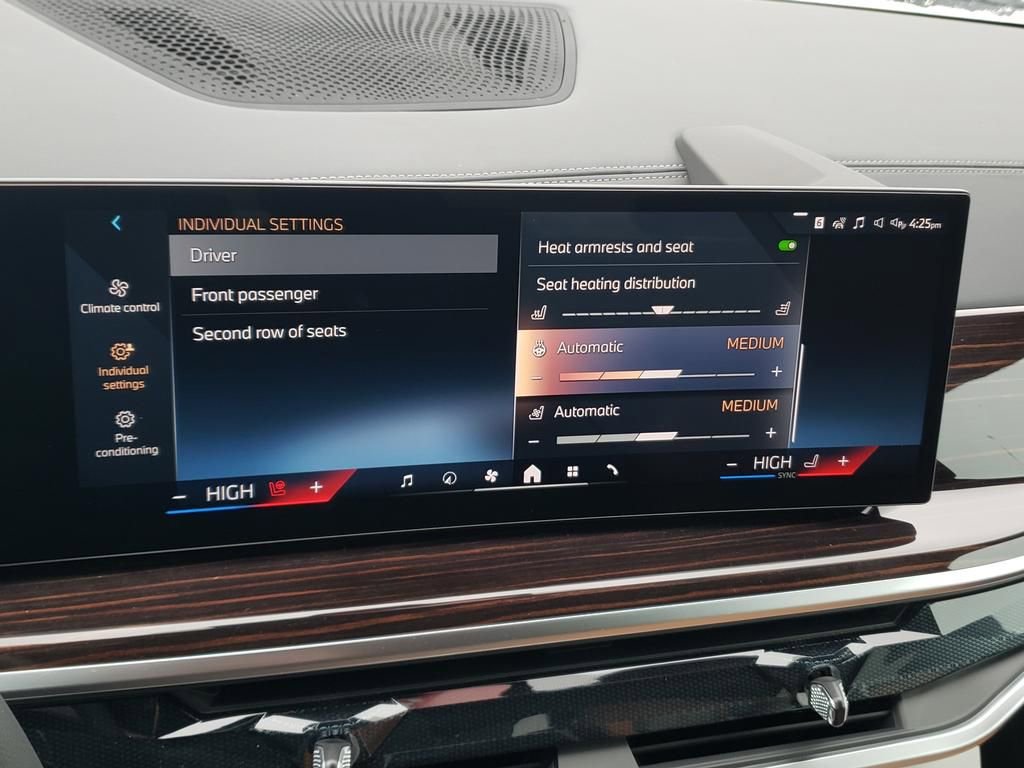 New 2026 BMW X5 xDrive40i w/ Climate Comfort Package image 11