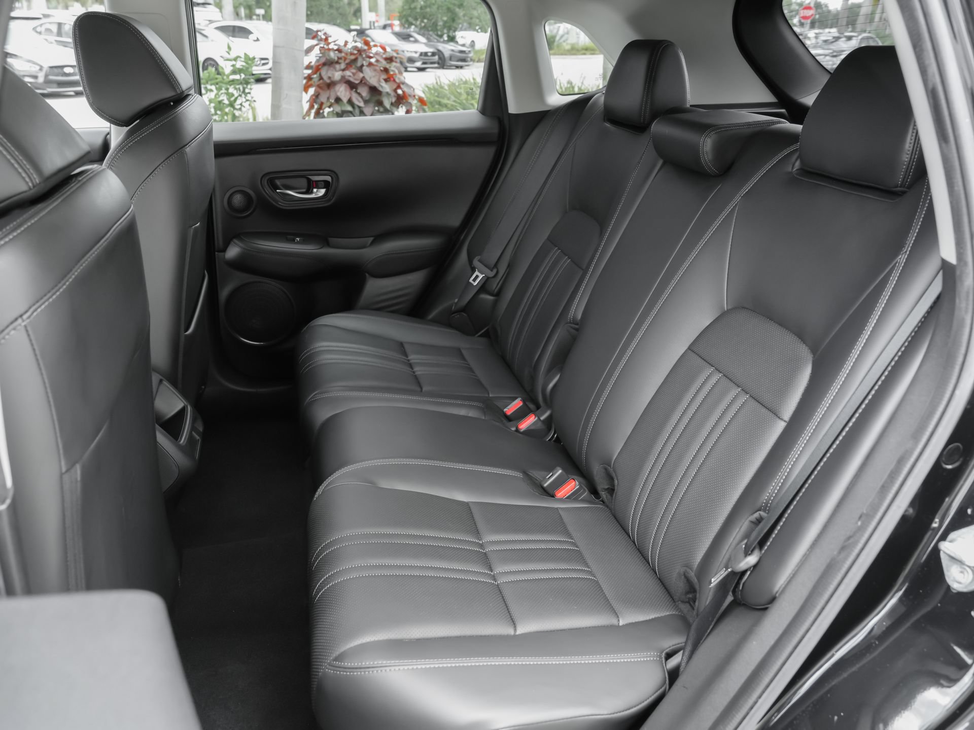 Used 2024 Honda HR-V EX-L image 32