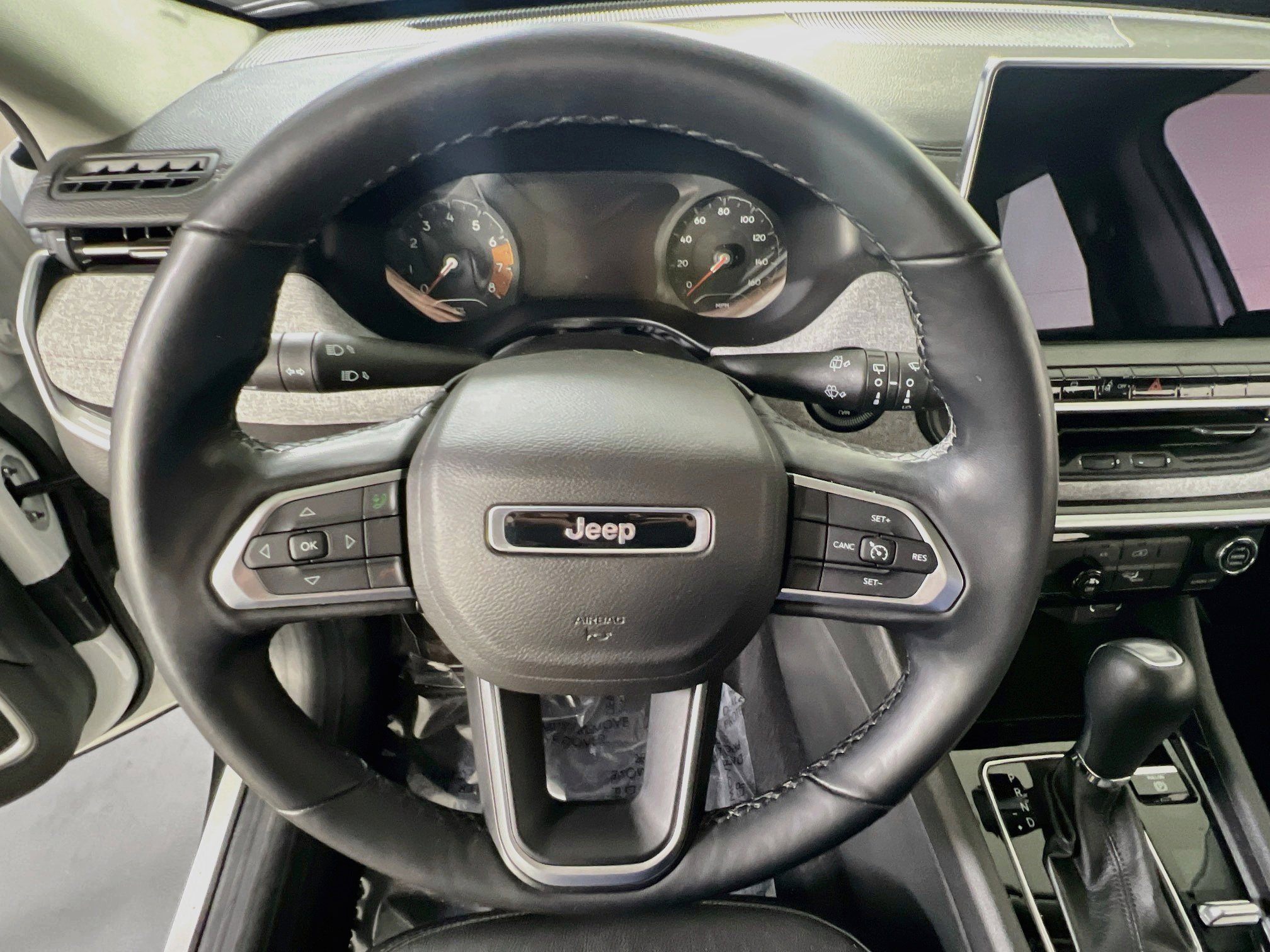 Used 2022 Jeep Compass Latitude AWD/4WD image 11