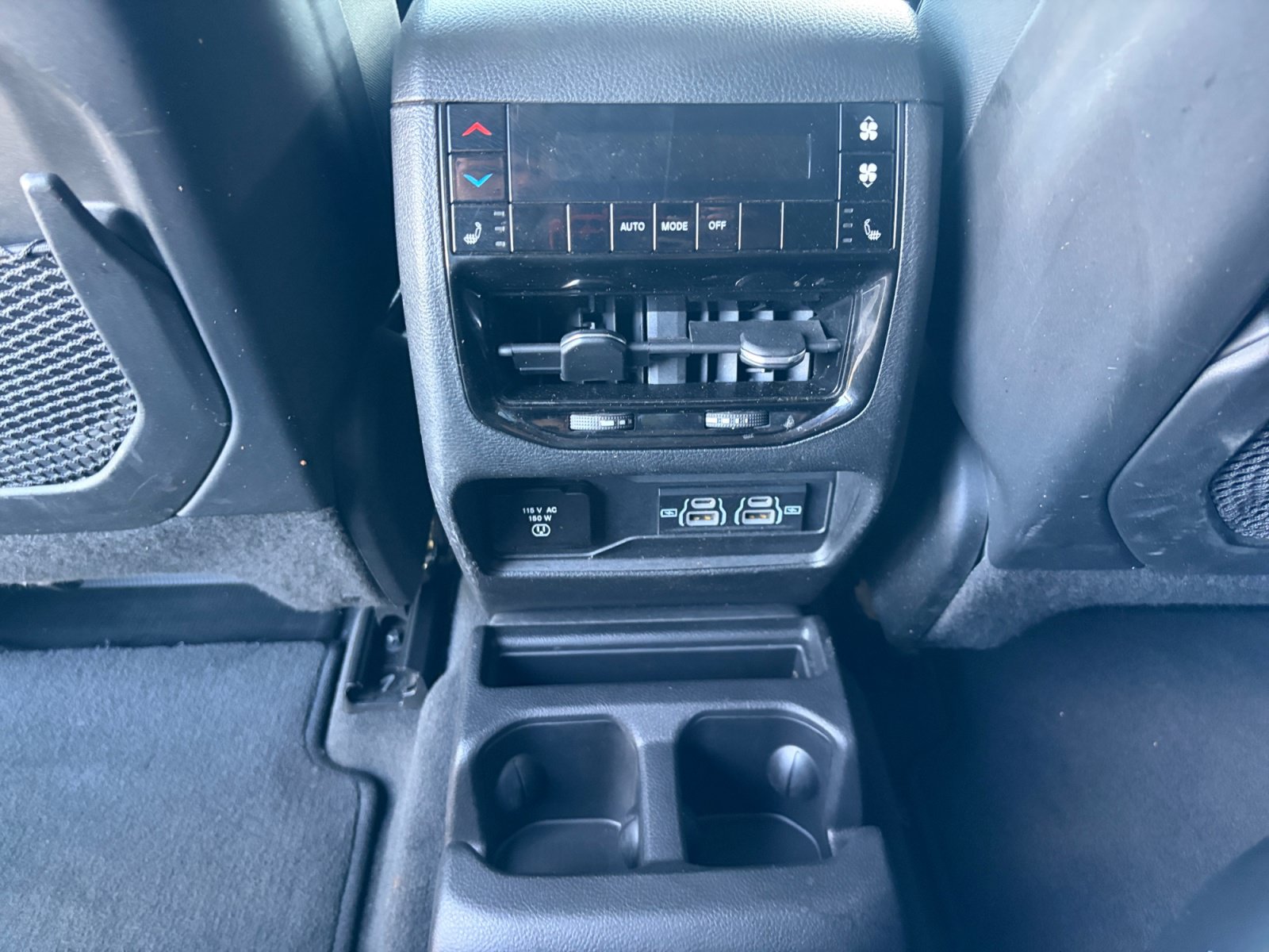 Used 2021 Jeep Grand Cherokee L Limited AWD/4WD image 34