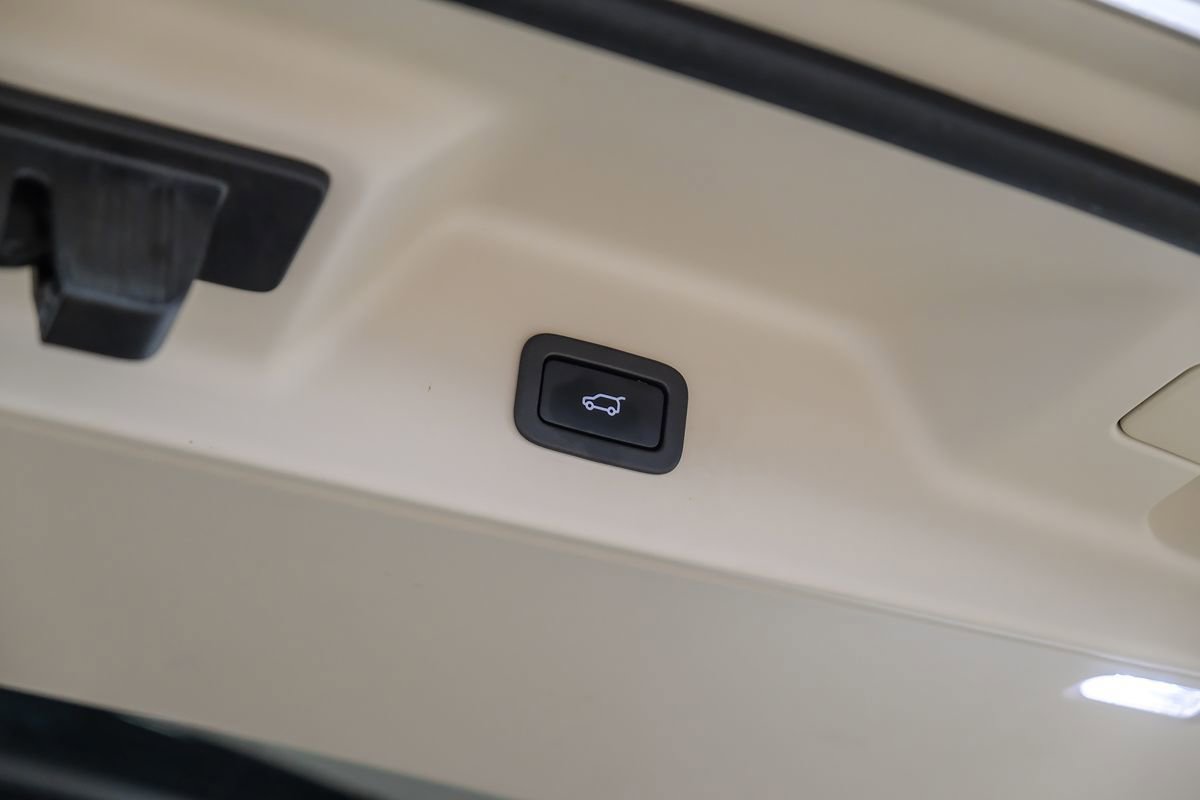 Used 2020 Land Rover Range Rover HSE AWD/4WD image 56