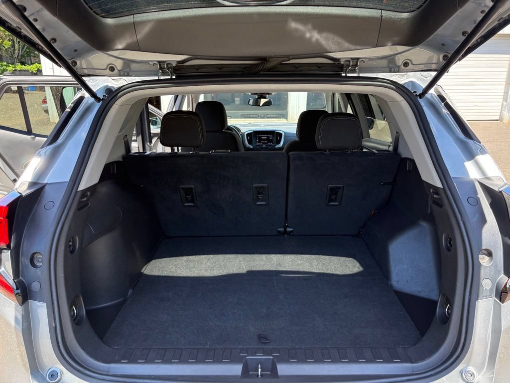 Used 2024 GMC Terrain SLE AWD/4WD image 22