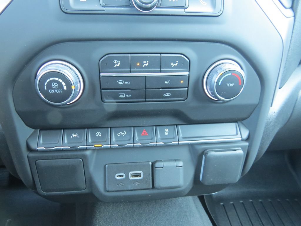Certified 2026 Chevrolet Silverado 1500 Custom AWD/4WD image 23