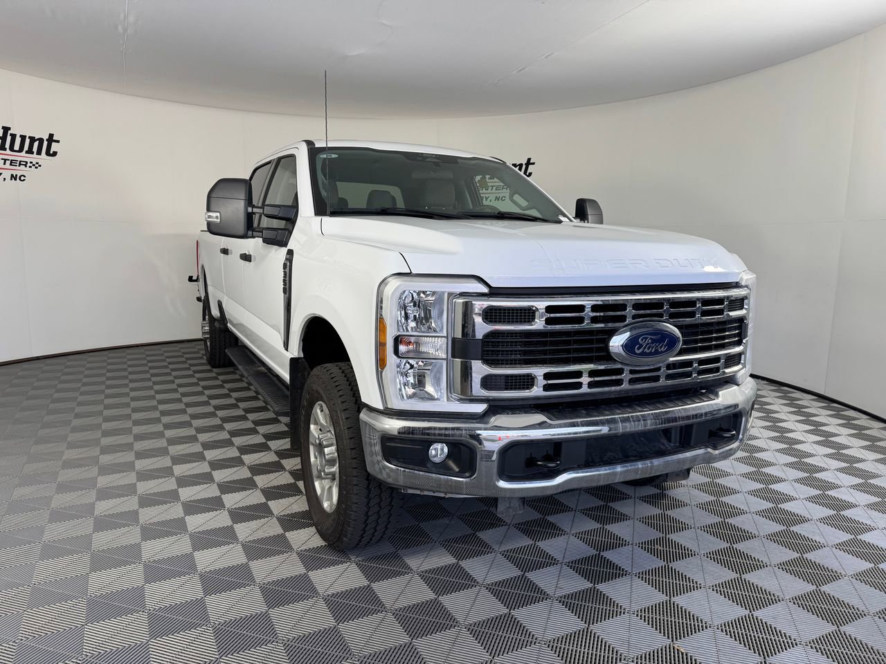Used 2024 Ford F350 XLT w/ FX4 Off-Road Package image 6