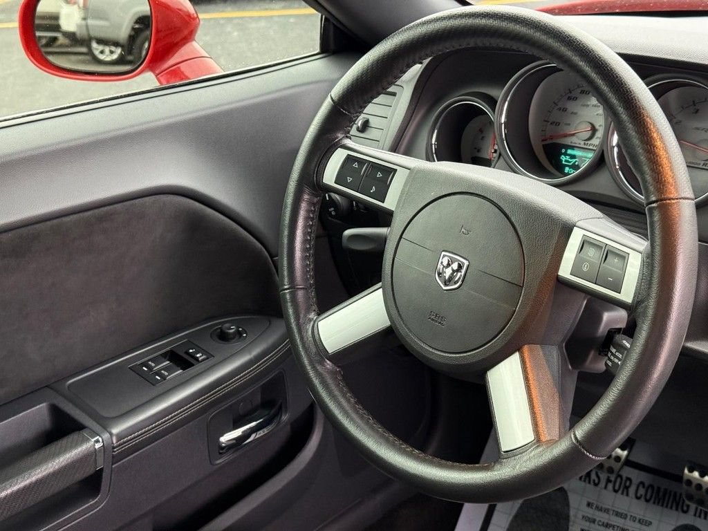 Used 2009 Dodge Challenger SRT8 RWD image 9