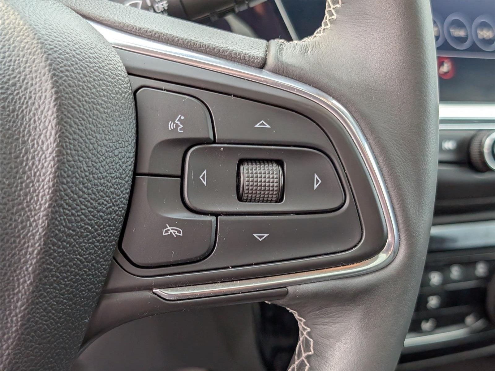 Used 2023 Buick Encore GX Essence w/ Experience Buick Package AWD/4WD image 23