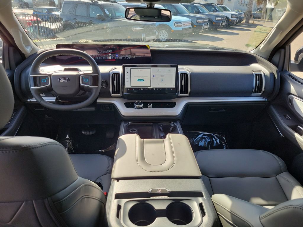 New 2026 Ford Expedition Active image 12