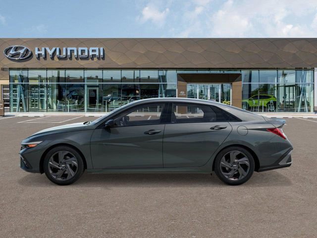 New 2026 Hyundai Elantra Sport image 3