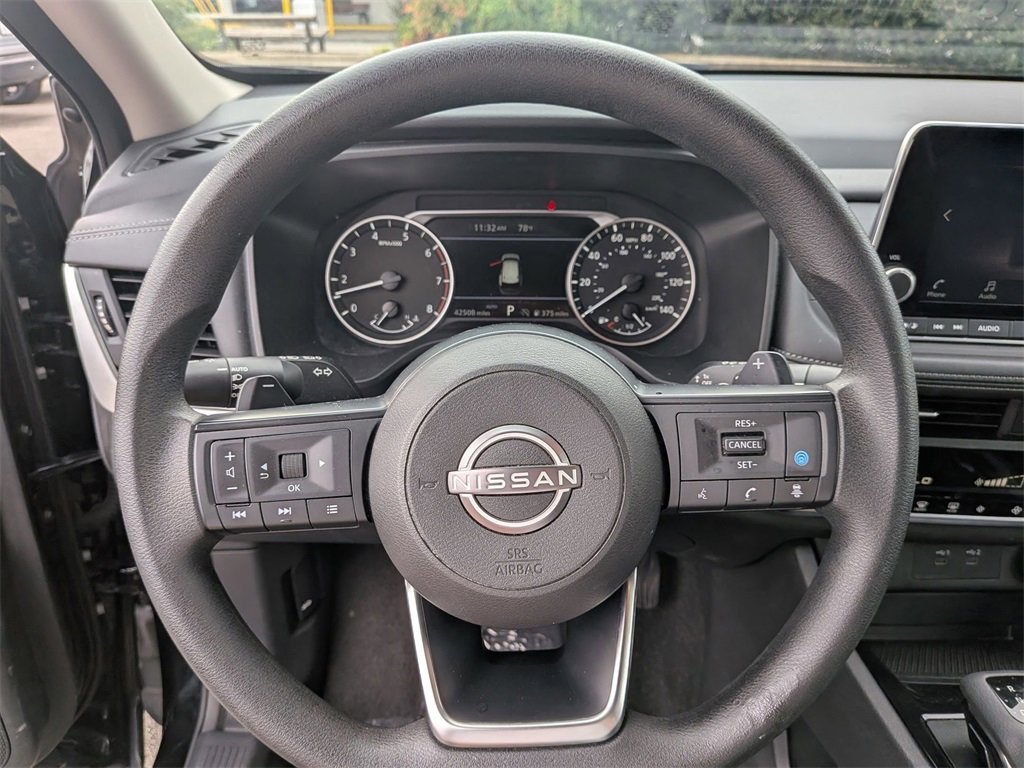 Used 2024 Nissan Rogue SV image 24