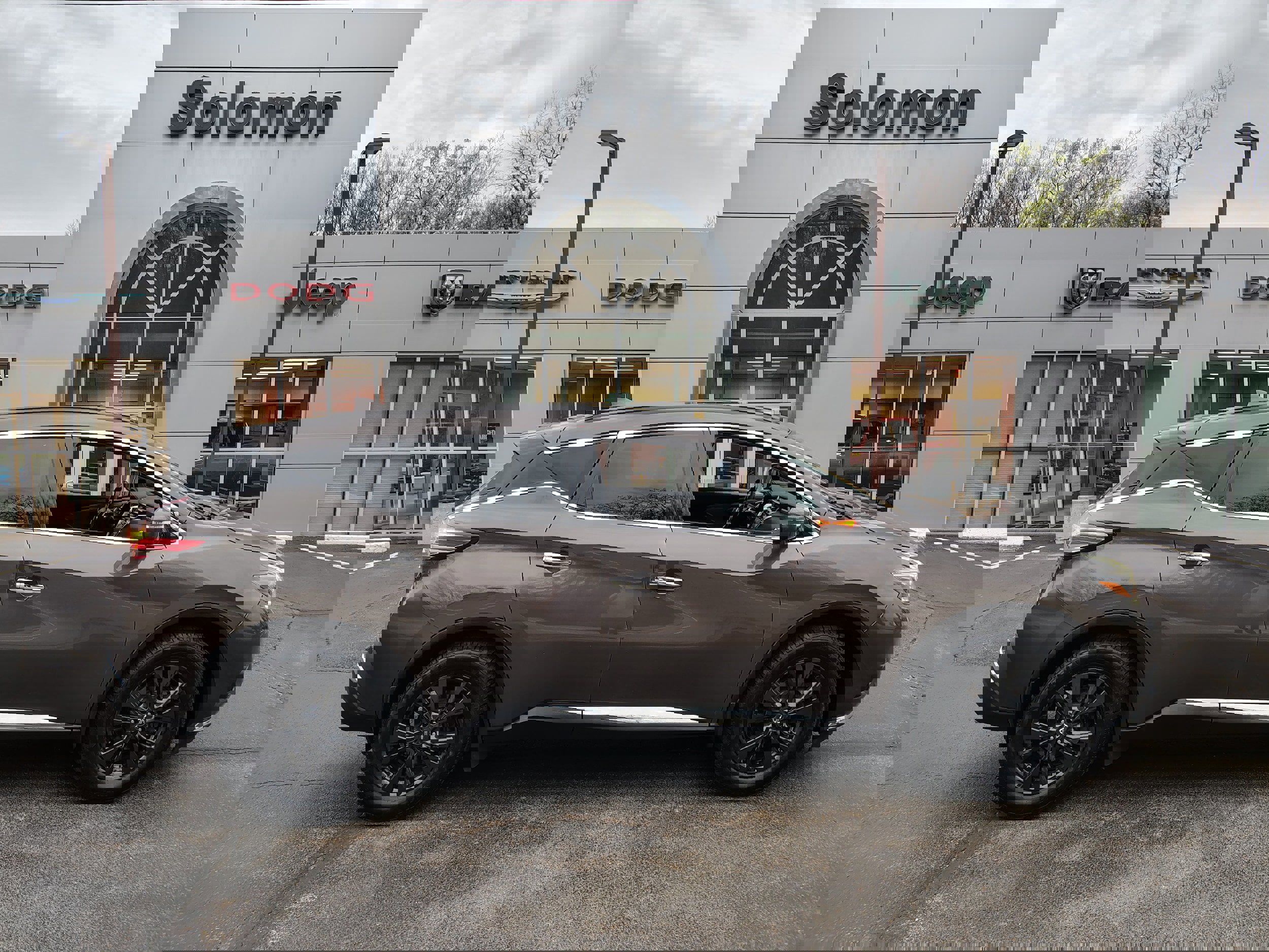 Used 2018 Nissan Murano SV w/ Premium Package image 1