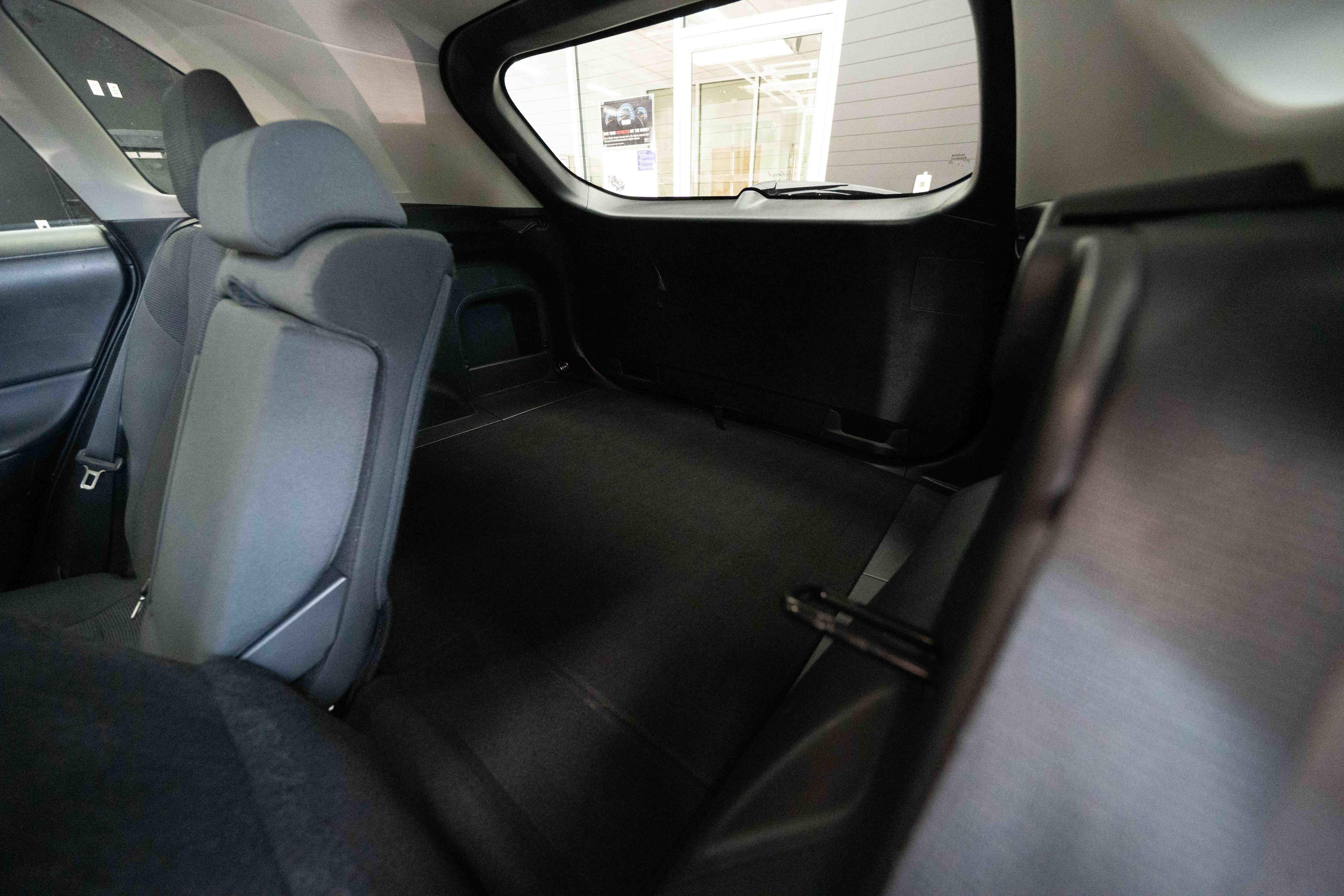 Used 2023 Toyota RAV4 LE AWD/4WD image 24
