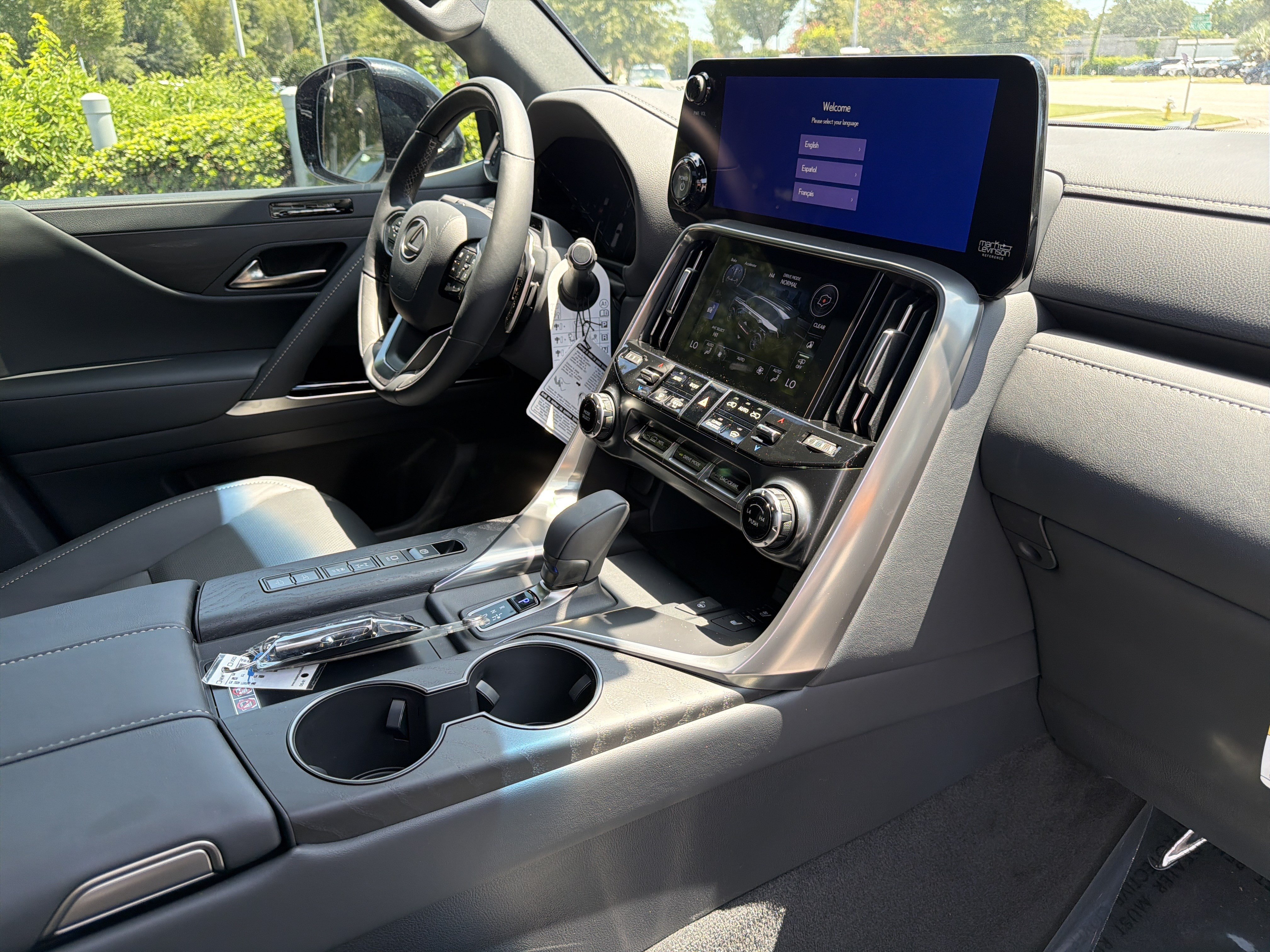 New 2026 Lexus LX 700h Luxury AWD/4WD image 34