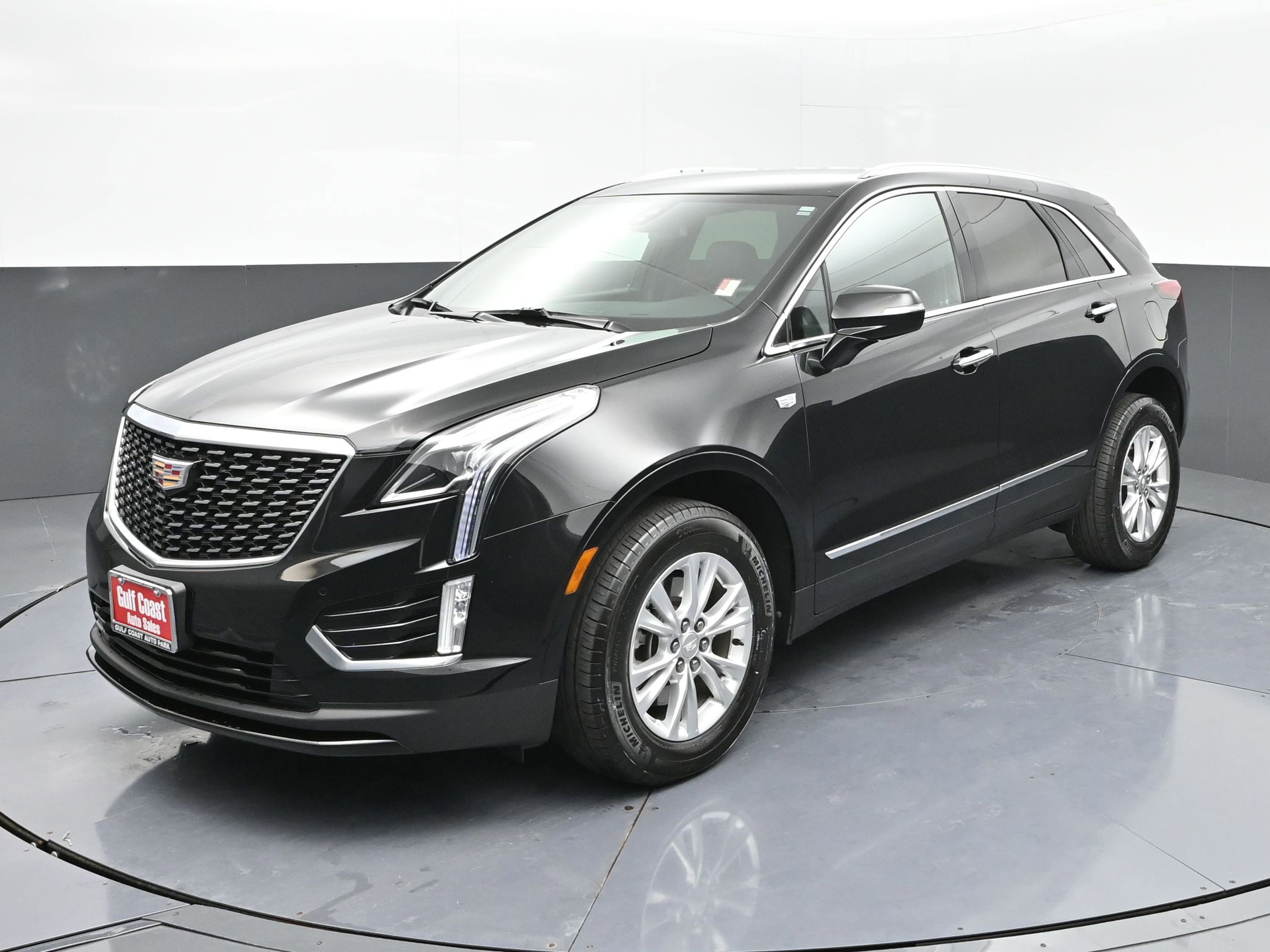 Used 2024 Cadillac XT5 Luxury w/ LPO, Floor Liner Package image 1