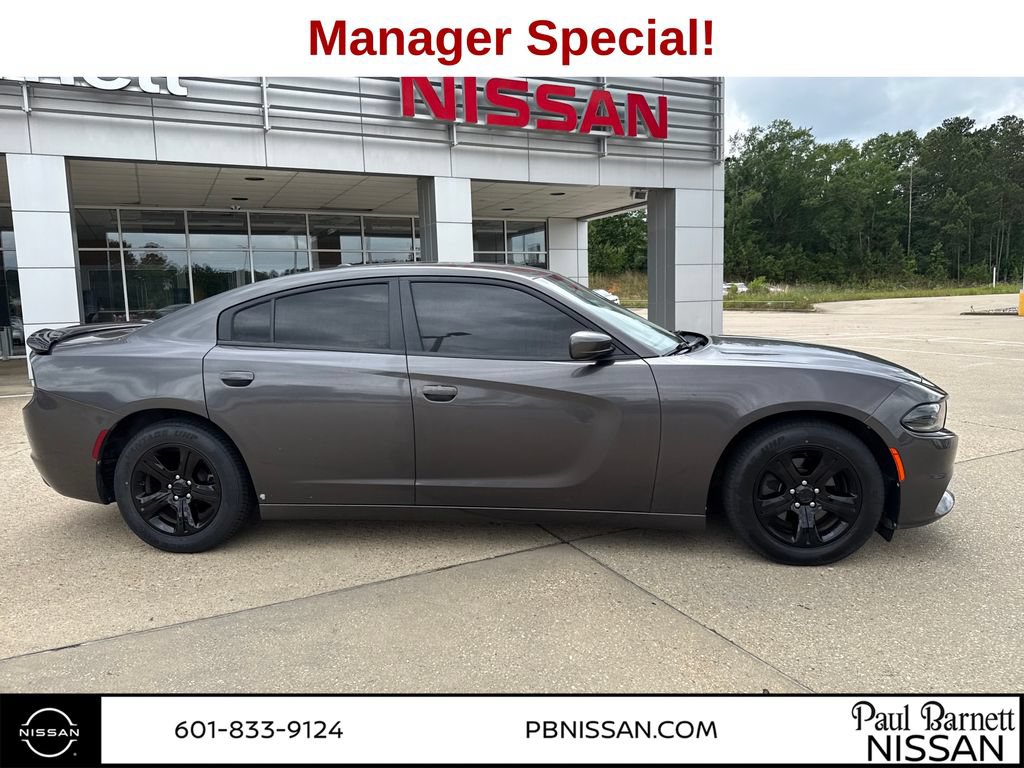 Used 2021 Dodge Charger SXT w/ Leather Interior Group RWD image 5
