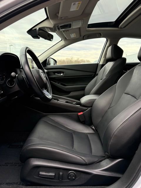 Used 2024 Honda Accord Touring image 12
